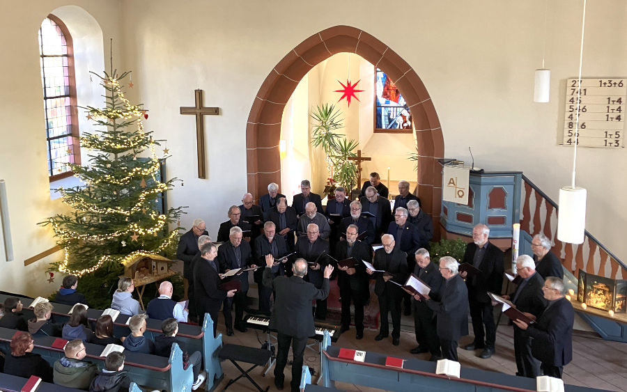 Männerchorgemeinschaft Windesheim/Waldlaubersheim mit Gerhard Wöllstein am 26.12.2024 in der ev. Kirche in Guldental